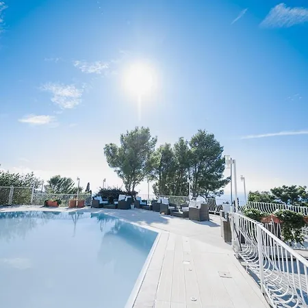 Paradiso By Elite Hotel